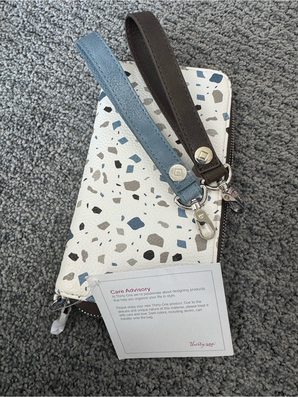 thirty-one all about the Benjaminโs wallet and 2 wristlet straps